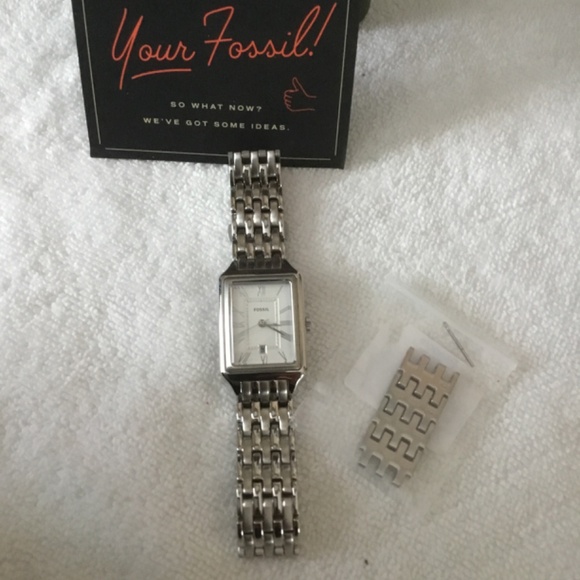 Nearly New Fossil Raquel Three-hand Date Watch - Picture 4 of 8